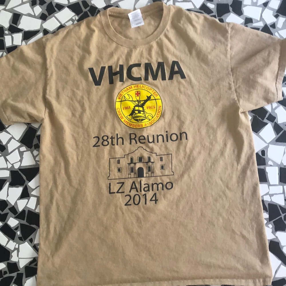Vietnam Helicopter Pilots Association tee, size large